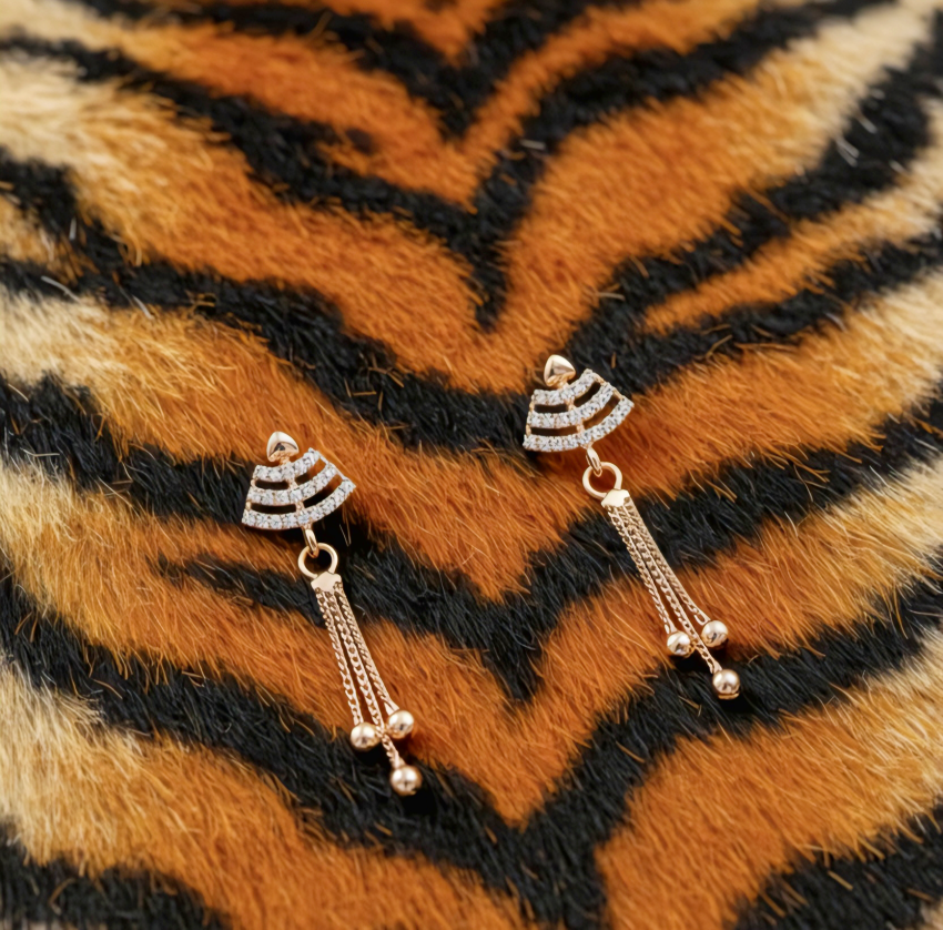 Aria Fan Chain Droop Earring