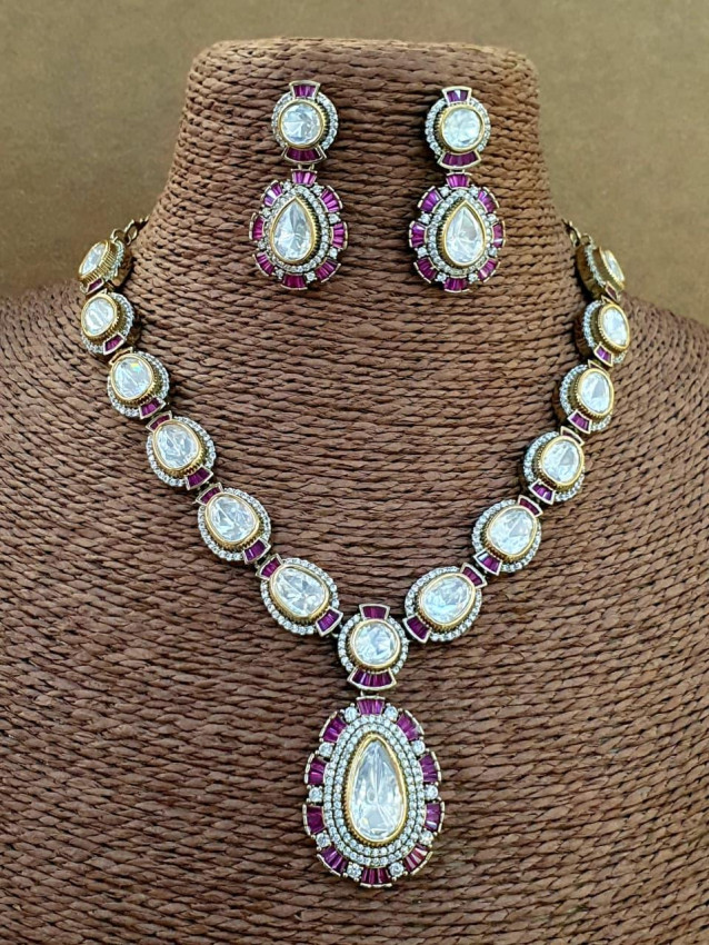 Mahira Ruby Polki Halo Necklace Set