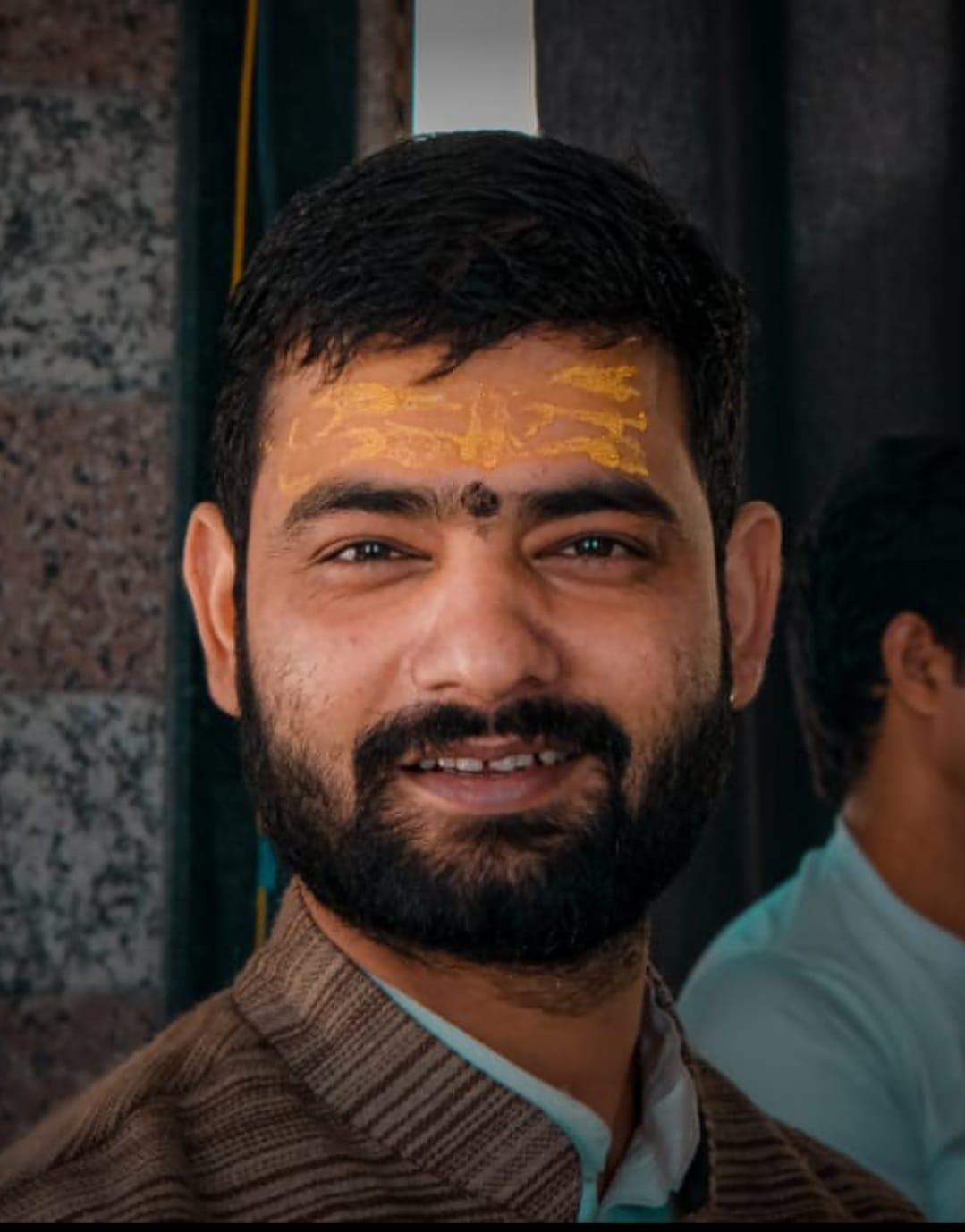 Picture of Sanjeev Semwal co-founder of 7 Chakras yoga school